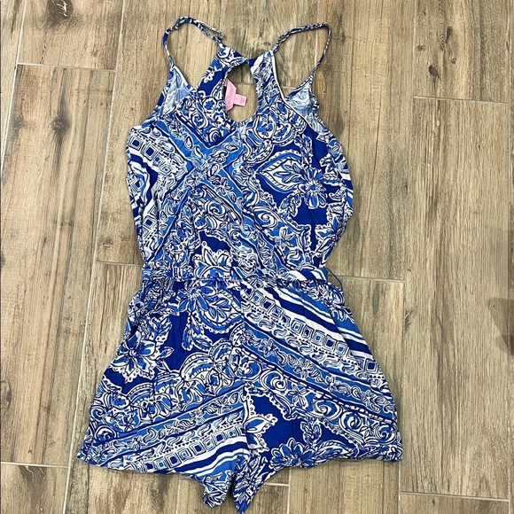 Lilly Pulitzer Blue and White Floral Romper Size Small - Picture 5 of 5